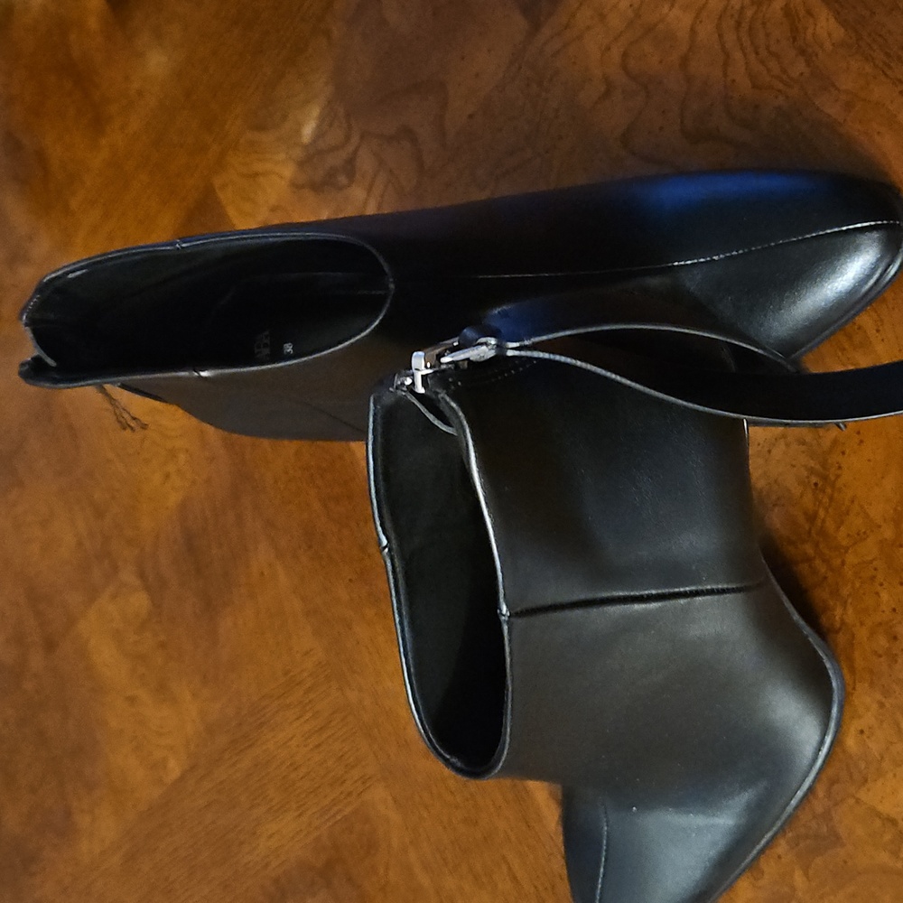 Zara Women's Black High-Heel Ankle Boots 4 Inch Heel - Size 7 1/2.